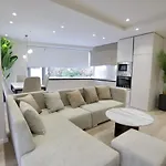 La Grand - New Bazaar טיראנה