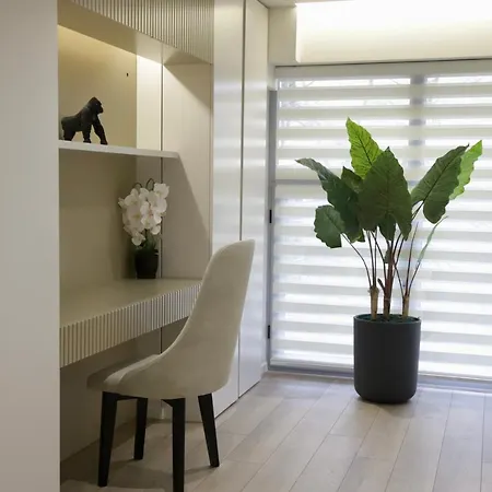 La Grand - New Bazaar Apartman Tirana
